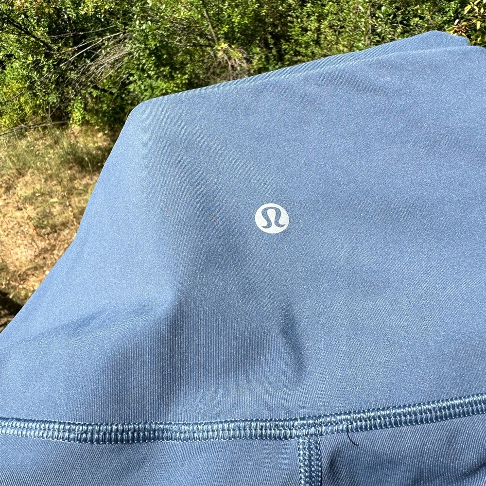 LULULEMON Leggings Size L Light Dusty Blue Like New